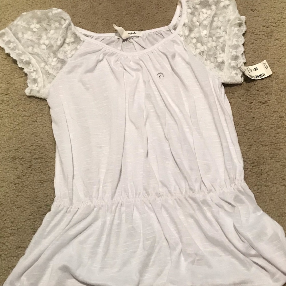 Aeropostale White lacey short sleeve shirt